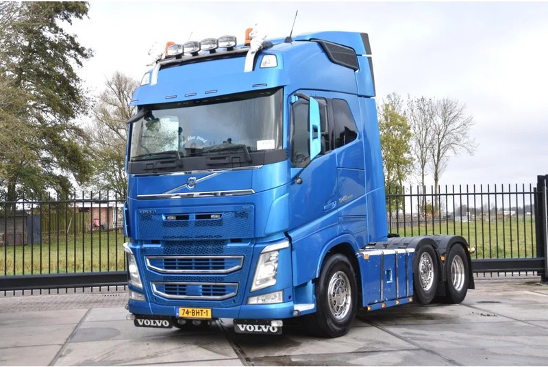 Volvo FH 540 Globe 6x2/4 - 633 TKM - HYDRAULICS - PTO - 2 BEDS - XENON - GOOD CONDITION - - Tahač: obrázek 2 Volvo FH 540 Globe 6x2/4 - 633 TKM - HYDRAULICS - PTO - 2 BEDS - XENON - GOOD CONDITION - - Tahač: obrázek 2