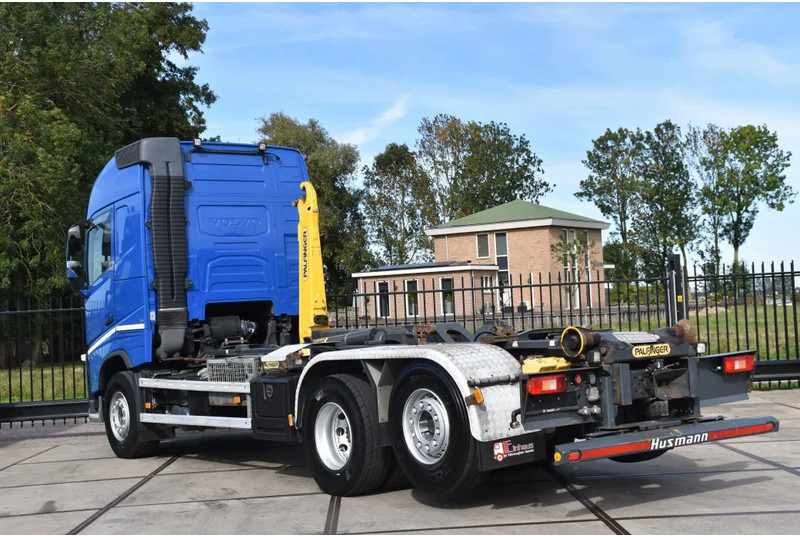 Volvo FH 460 6x2*4 - PALFINGER HOOKLIFT - 841 TKM - PARK. AIRCO - WHEELBASE: 480 CM - PTO - TOP CONDITION - - Hákový nosič kontejnerů: obrázek 3 Volvo FH 460 6x2*4 - PALFINGER HOOKLIFT - 841 TKM - PARK. AIRCO - WHEELBASE: 480 CM - PTO - TOP CONDITION - - Hákový nosič kontejnerů: obrázek 3