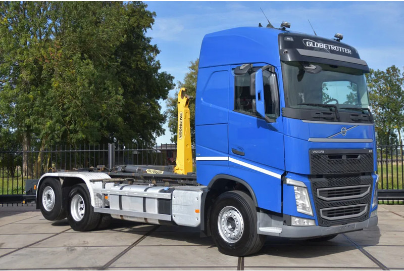 Volvo FH 460 6x2*4 - PALFINGER HOOKLIFT - 841 TKM - PARK. AIRCO - WHEELBASE: 480 CM - PTO - TOP CONDITION - - Hákový nosič kontejnerů: obrázek 2 Volvo FH 460 6x2*4 - PALFINGER HOOKLIFT - 841 TKM - PARK. AIRCO - WHEELBASE: 480 CM - PTO - TOP CONDITION - - Hákový nosič kontejnerů: obrázek 2