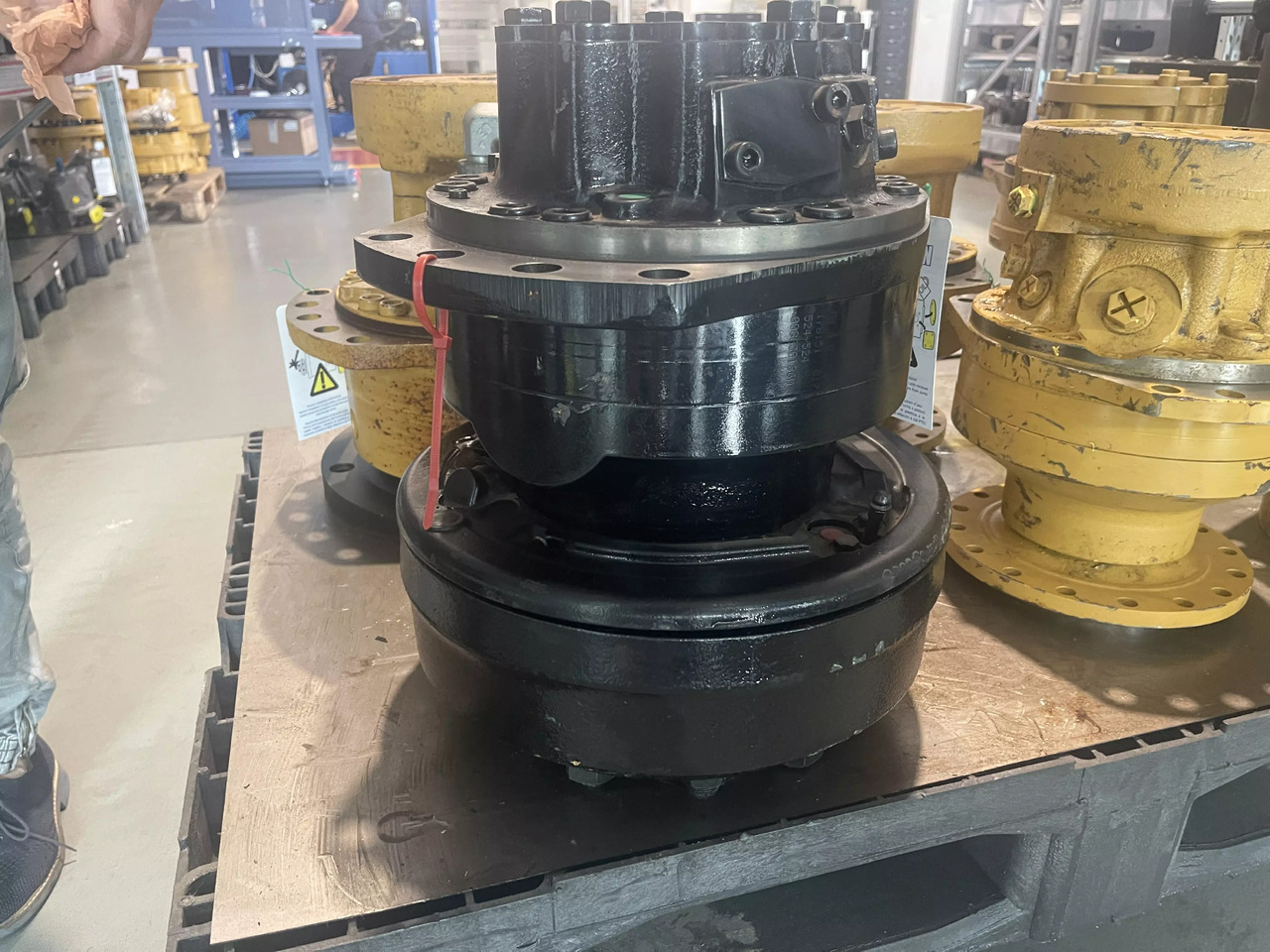 POCLAIN MS11-0-121-R11-1P22-5DEFJ - Hydraulický motor pro Stavební technika: obrázek 3 POCLAIN MS11-0-121-R11-1P22-5DEFJ - Hydraulický motor pro Stavební technika: obrázek 3