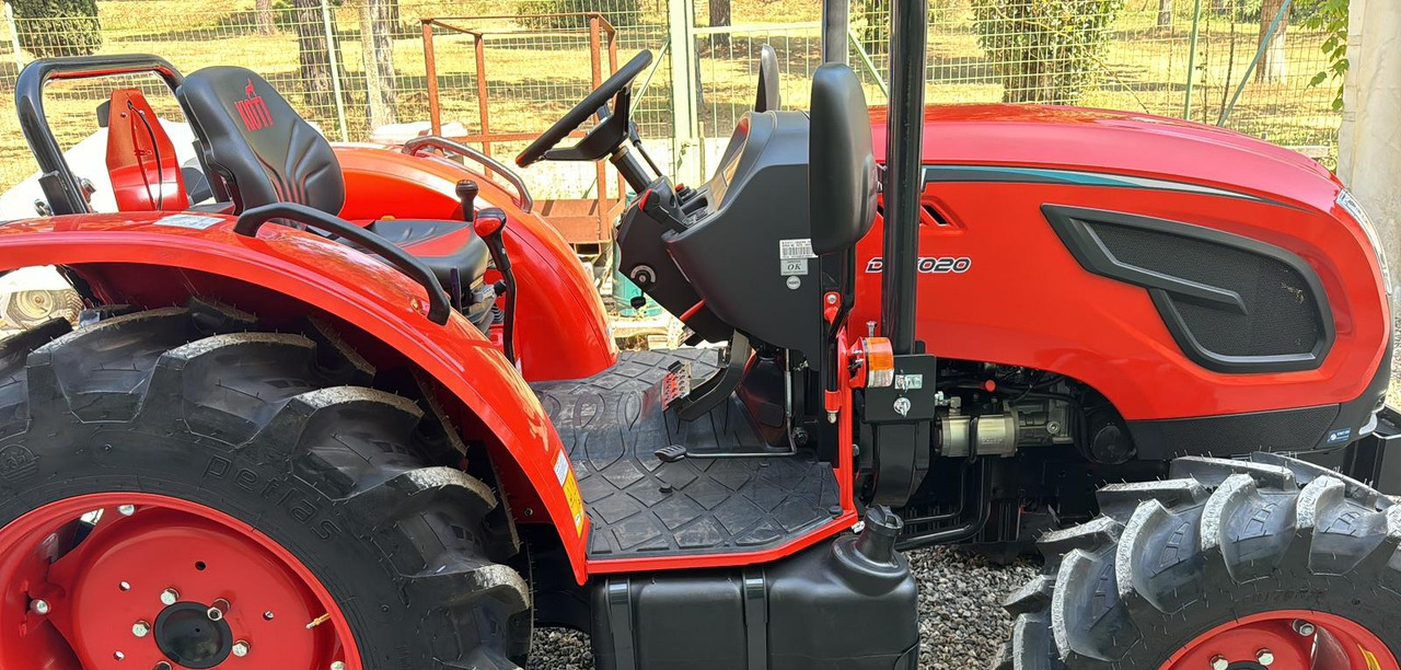 Kioti - Traktor: obrázek 3 Kioti - Traktor: obrázek 3