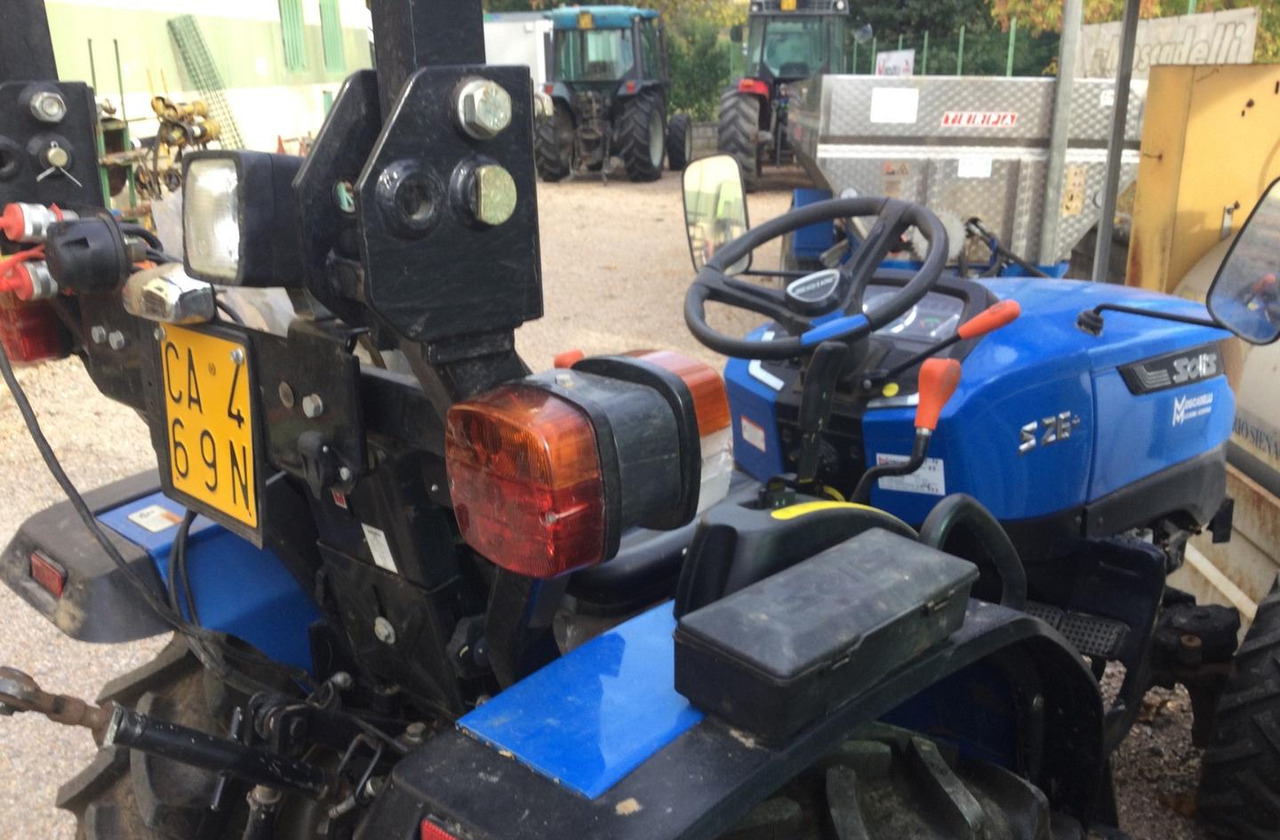 Solis 26 - Traktor: obrázek 4 Solis 26 - Traktor: obrázek 4