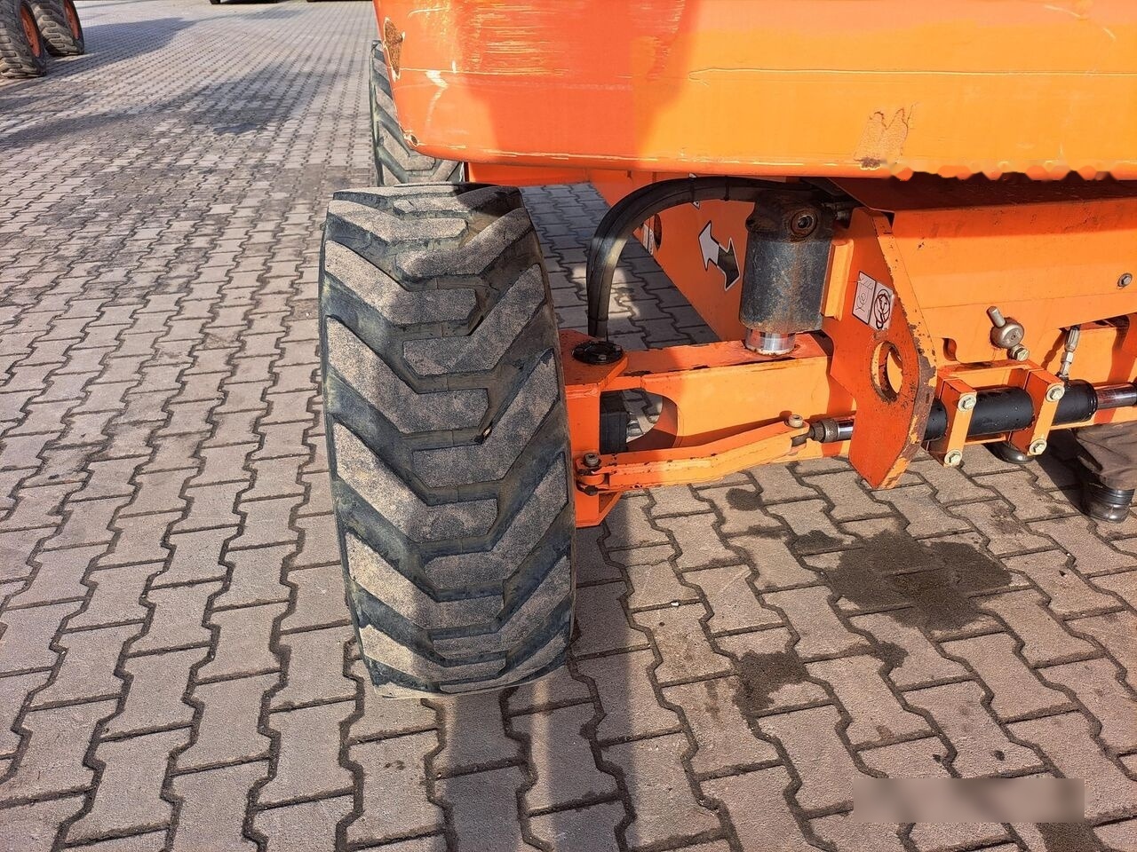 Teleskopická plošina JLG 460sj: obrázek 18