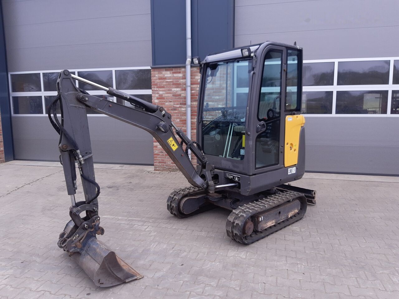 Volvo EC18D - Mini rýpadlo: obrázek 1 Volvo EC18D - Mini rýpadlo: obrázek 1