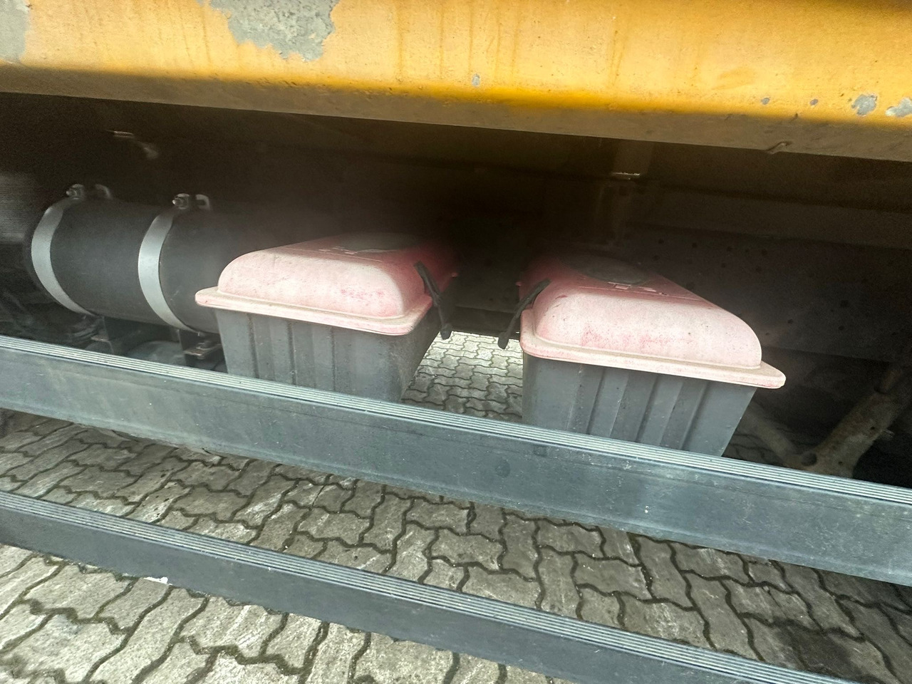 Hákový nosič kontejnerů, Auto s hydraulickou rukou IVECO STRALIS 420 truck open box with TEREX loading crane 290.2E-A3: obrázek 22
