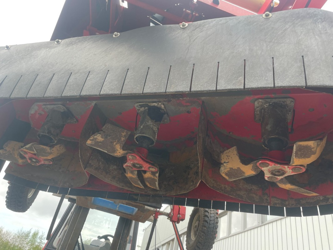 Grimme VT 170 - Sklizňové zařízení na vinnou révu: obrázek 3 Grimme VT 170 - Sklizňové zařízení na vinnou révu: obrázek 3
