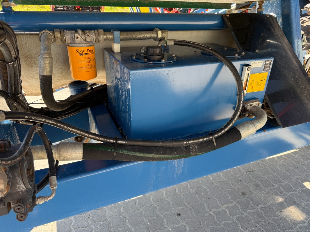 ASA-Lift T-130-B - Sklizňové zařízení na vinnou révu: obrázek 4 ASA-Lift T-130-B - Sklizňové zařízení na vinnou révu: obrázek 4