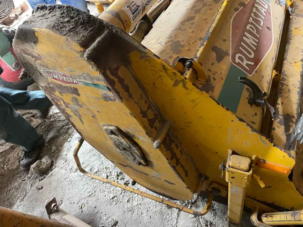 Rumptstad FH 4X75 - Kombajn: obrázek 4 Rumptstad FH 4X75 - Kombajn: obrázek 4