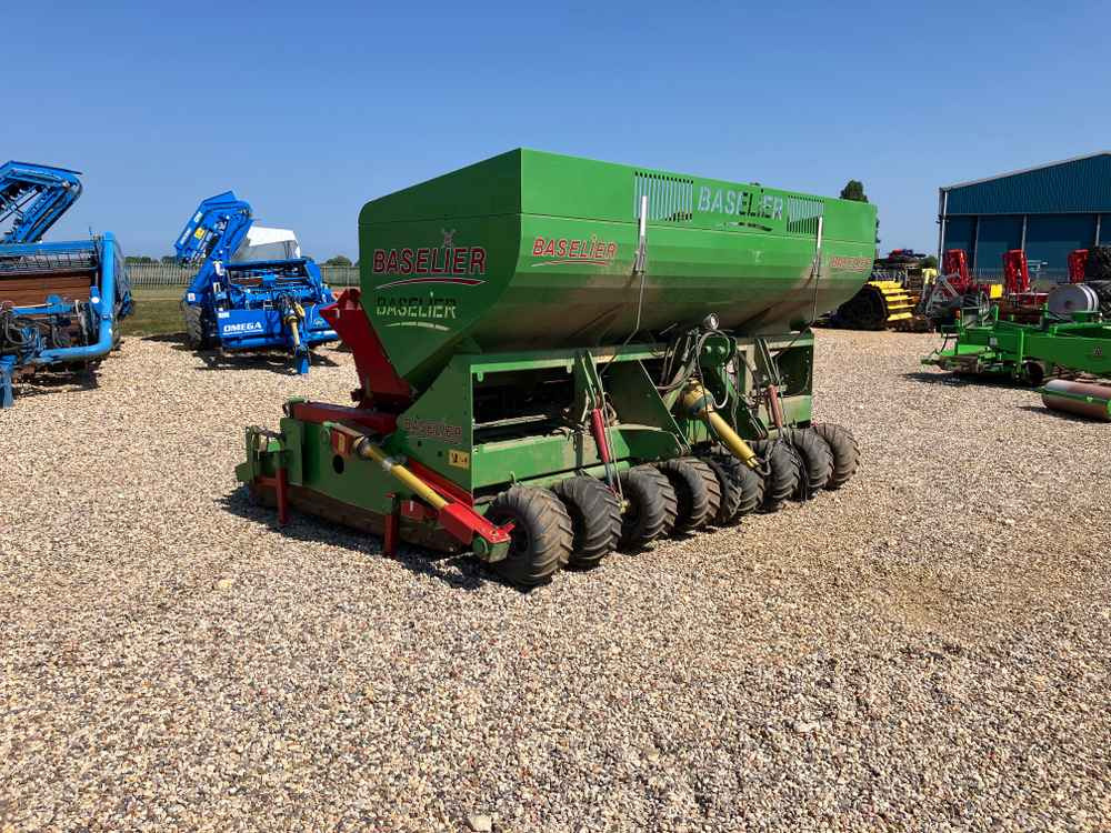Baselier Baselier 4 Row Mounted FA-W, Potato Planter Tilla Combination - Kombajn: obrázek 1 Baselier Baselier 4 Row Mounted FA-W, Potato Planter Tilla Combination - Kombajn: obrázek 1
