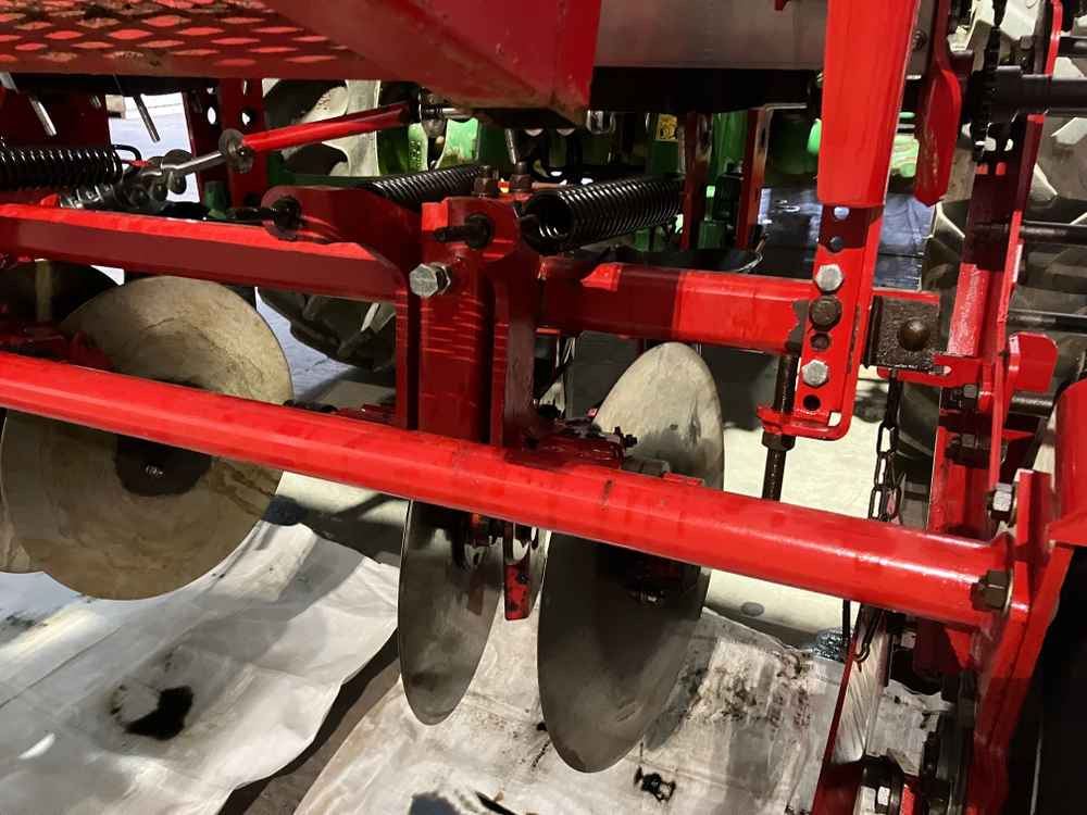 Grimme Grimme FA / FDS, Front Mounted Fertiliser Aplicator - Kombajn: obrázek 3 Grimme Grimme FA / FDS, Front Mounted Fertiliser Aplicator - Kombajn: obrázek 3