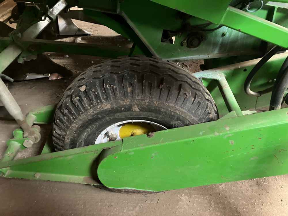 Standen Standen BB2/H200, 2 Row, Mounted, Cup, Potato Planter - Kombajn: obrázek 3 Standen Standen BB2/H200, 2 Row, Mounted, Cup, Potato Planter - Kombajn: obrázek 3