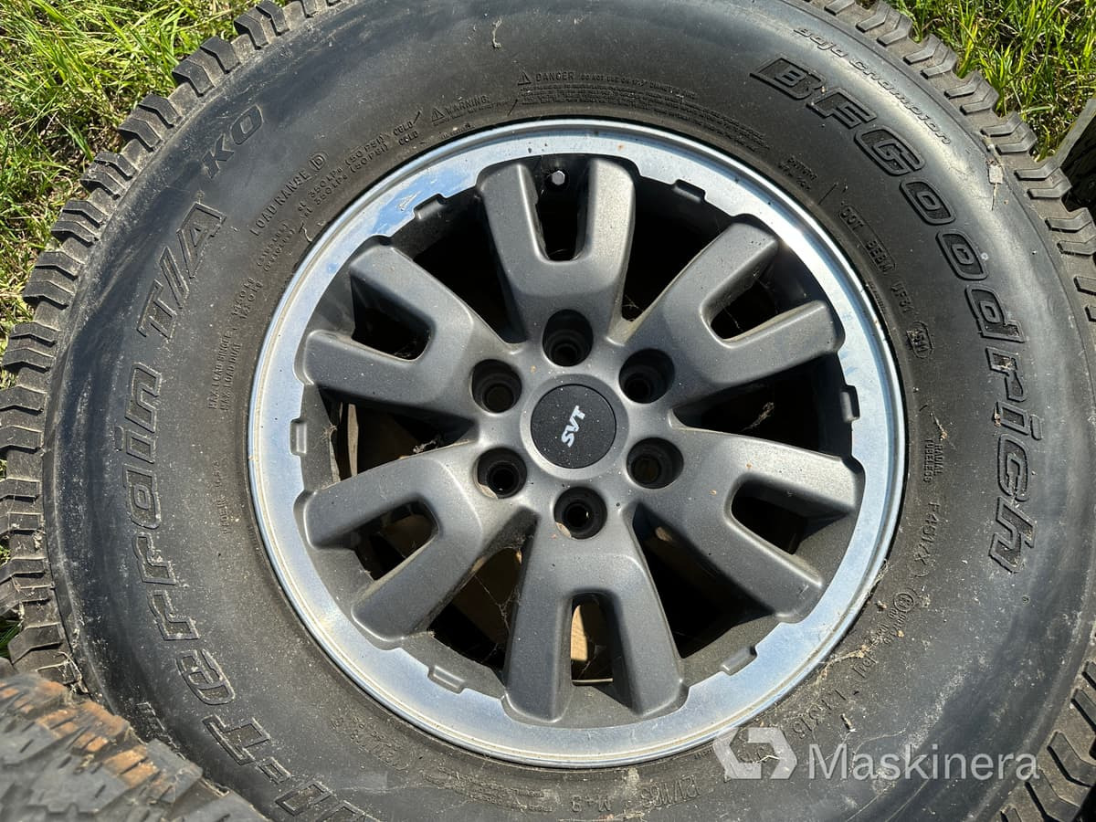 Pneumatiky a ráfky pro Pick-up 4st SVT Lightning fälgar med däck till Ford Raptor: obrázek 17