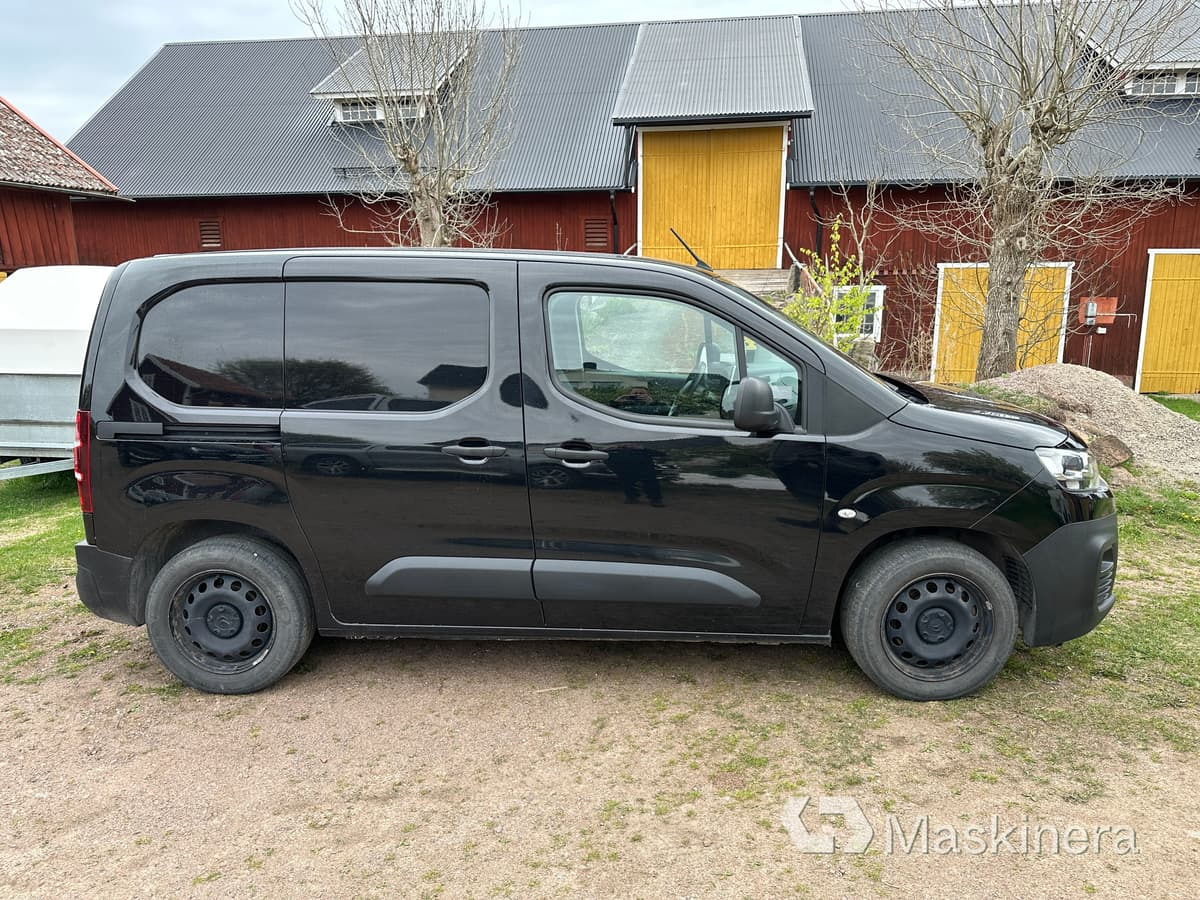 Arbetsbil Citroën Berlingo 1.2 PureTech Aut - Malá dodávka: obrázek 4 Arbetsbil Citroën Berlingo 1.2 PureTech Aut - Malá dodávka: obrázek 4