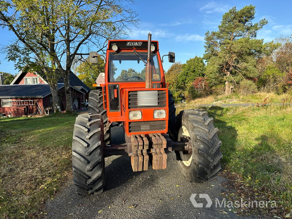 Fiat 880DT Traktor Fiat 880DT - Traktor: obrázek 2 Fiat 880DT Traktor Fiat 880DT - Traktor: obrázek 2