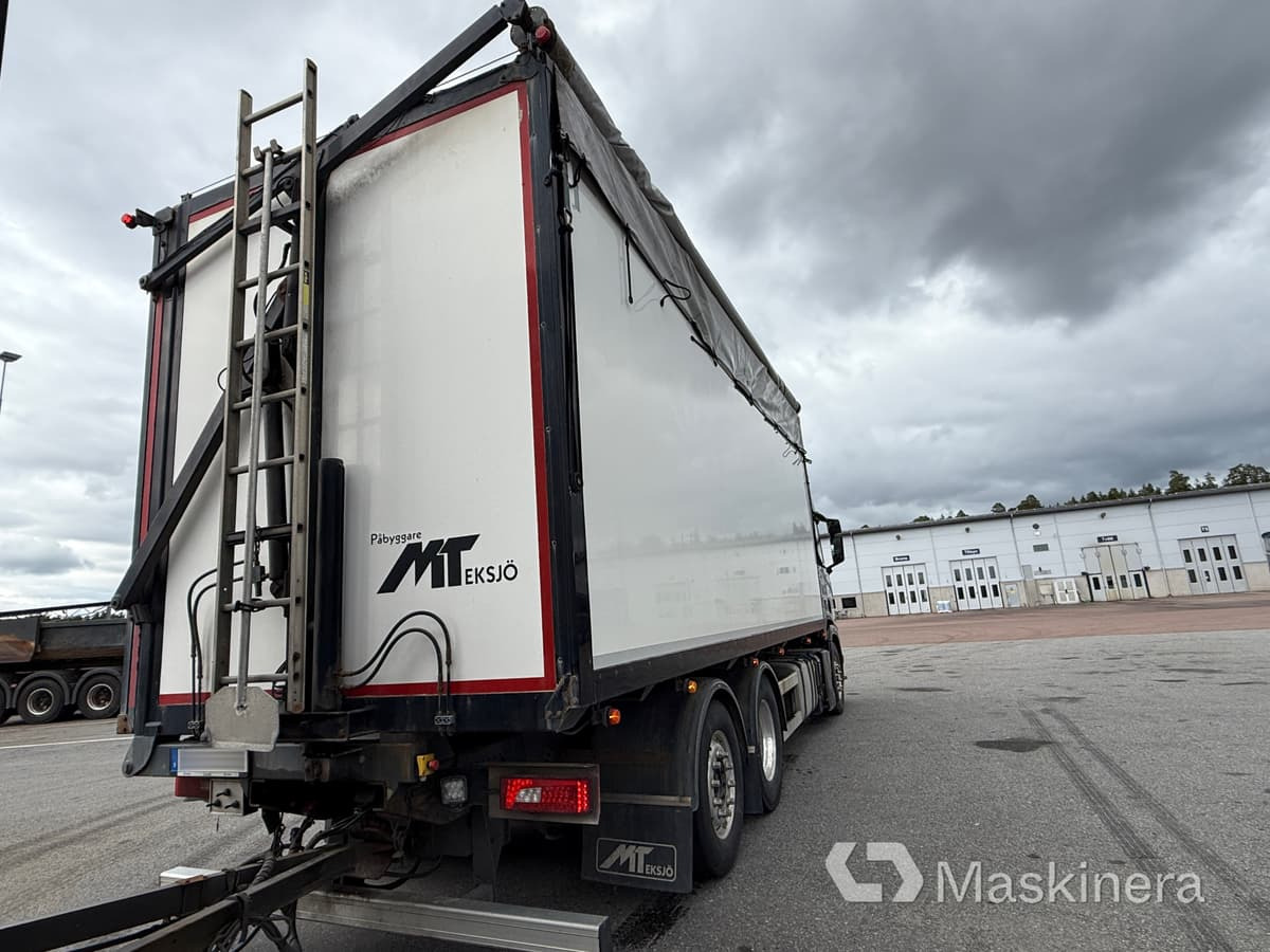 Flisekipage Scania R450 - Eksjövagnen FS 18-20 - Skříňový nákladní auto: obrázek 4 Flisekipage Scania R450 - Eksjövagnen FS 18-20 - Skříňový nákladní auto: obrázek 4