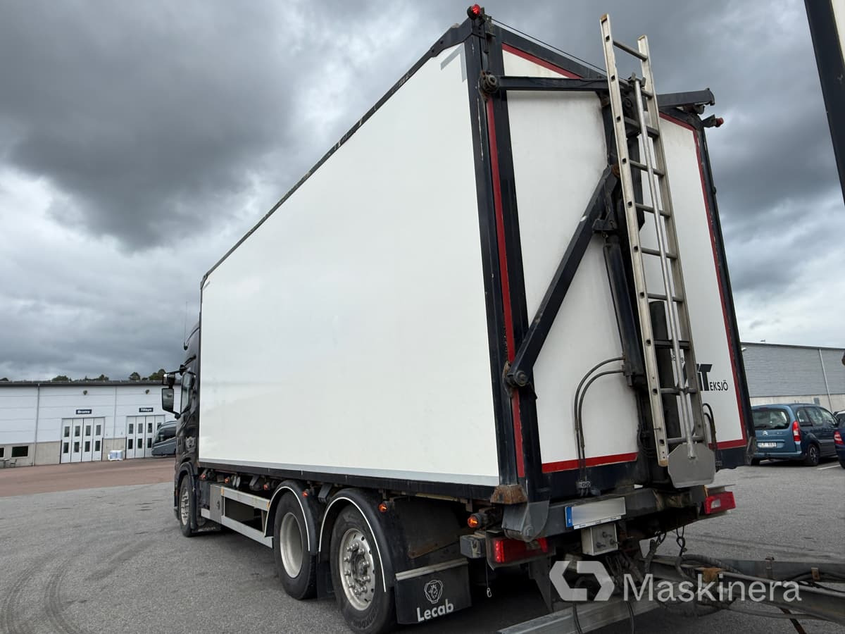 Flisekipage Scania R450 - Eksjövagnen FS 18-20 - Skříňový nákladní auto: obrázek 3 Flisekipage Scania R450 - Eksjövagnen FS 18-20 - Skříňový nákladní auto: obrázek 3