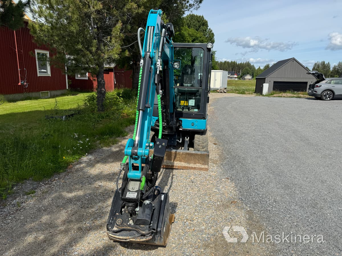 Pásové rýpadlo Grävmaskin Airman AX33u-7 med tillbehör: obrázek 8