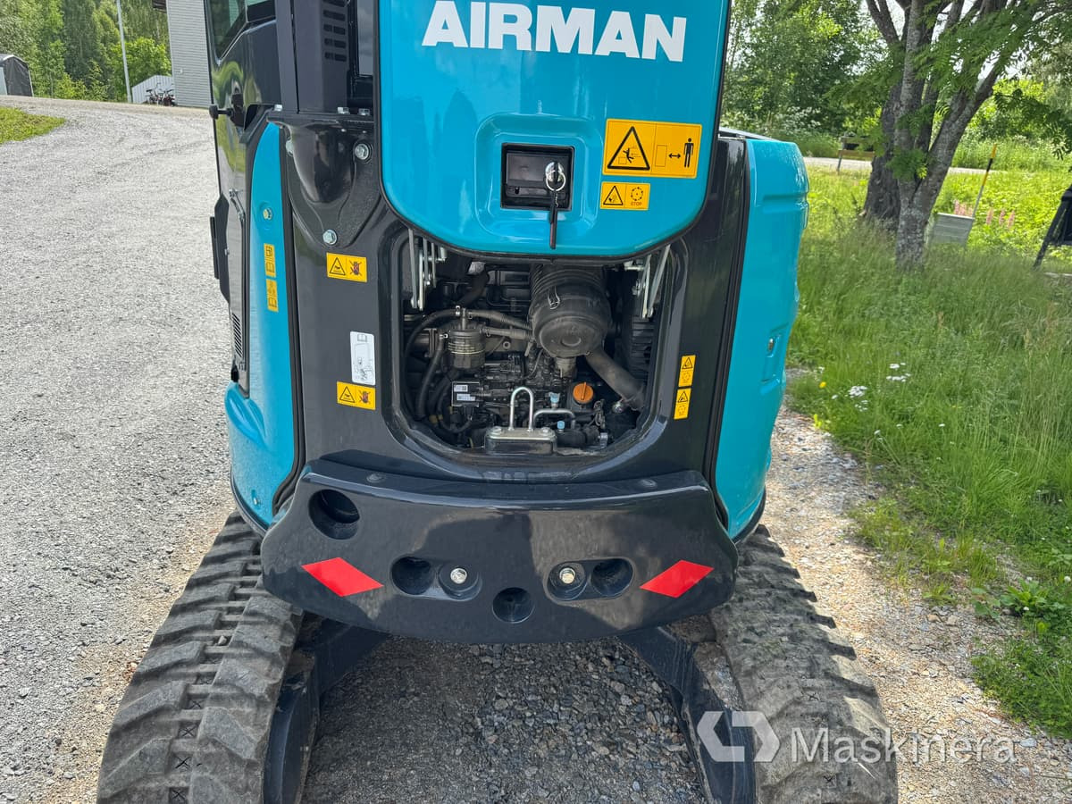 Pásové rýpadlo Grävmaskin Airman AX33u-7 med tillbehör: obrázek 29