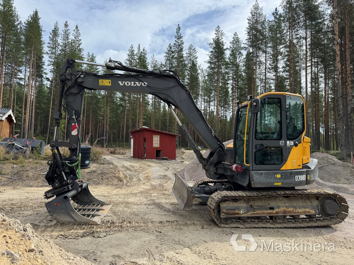 Grävmaskin Volvo ECR88D med tillbehör - Pásové rýpadlo: obrázek 2 Grävmaskin Volvo ECR88D med tillbehör - Pásové rýpadlo: obrázek 2