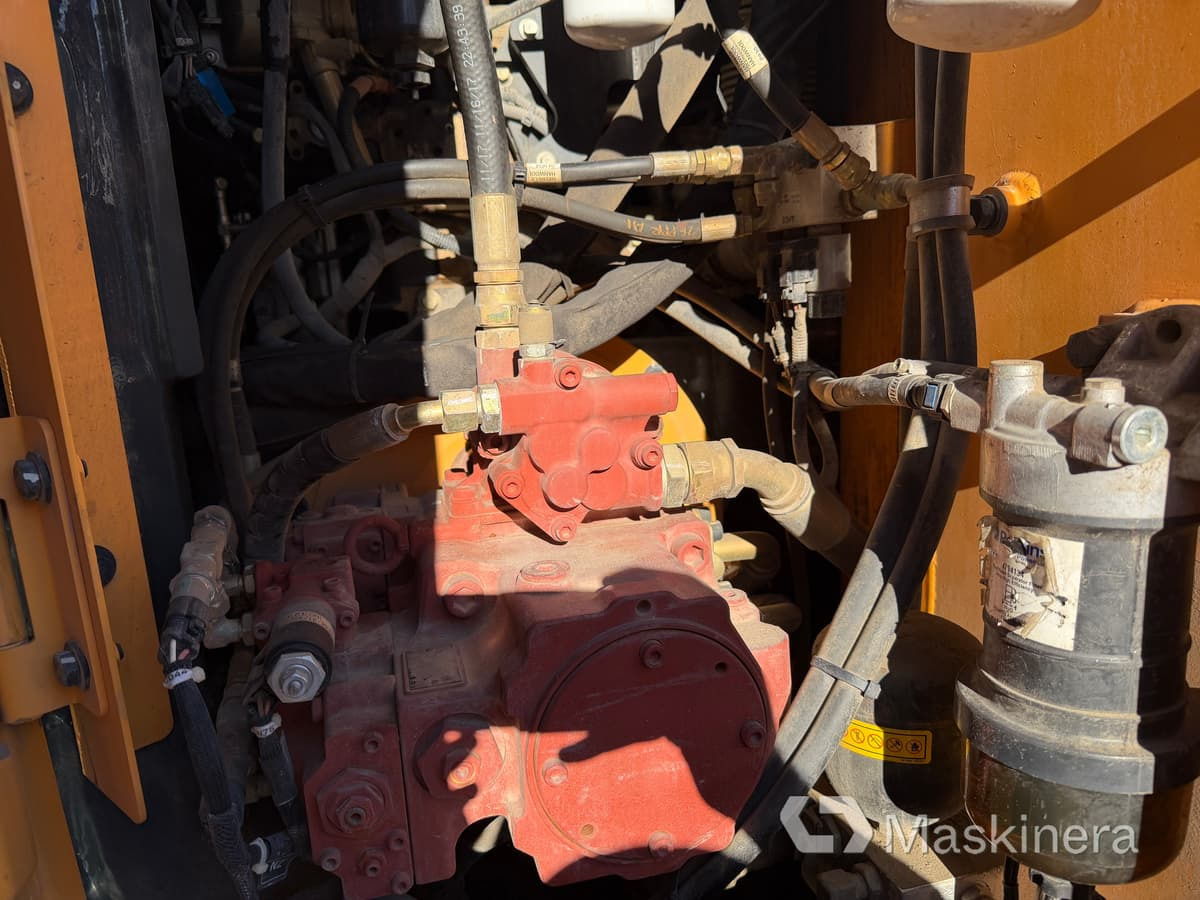 Pásové rýpadlo Grävmaskin Hyundai HX 145 LCR: obrázek 29