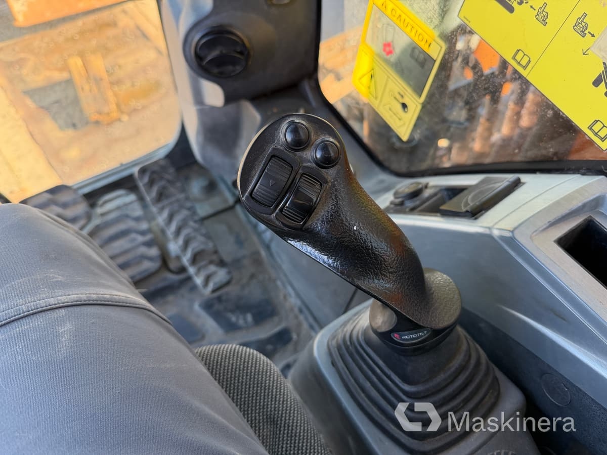 Pásové rýpadlo Grävmaskin Hyundai HX 145 LCR: obrázek 44