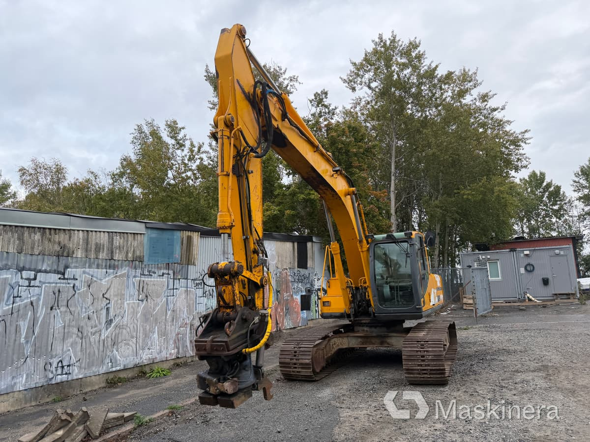 Grävmaskin JCB JS200 LC - Pásové rýpadlo: obrázek 2 Grävmaskin JCB JS200 LC - Pásové rýpadlo: obrázek 2