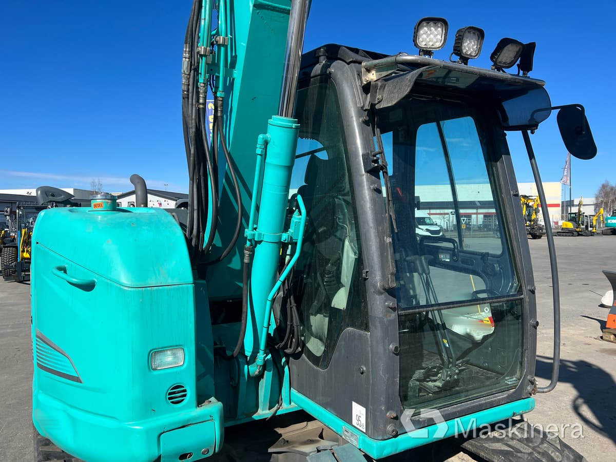 Pásové rýpadlo Grävmaskin Kobelco SK75SR-3E: obrázek 30 Pásové rýpadlo Grävmaskin Kobelco SK75SR-3E: obrázek 30