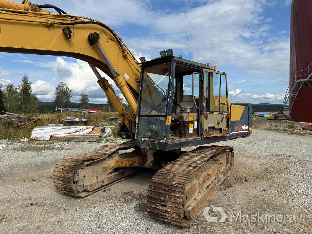 Grävmaskin Komatsu PC220-3 - Pásové rýpadlo: obrázek 2 Grävmaskin Komatsu PC220-3 - Pásové rýpadlo: obrázek 2