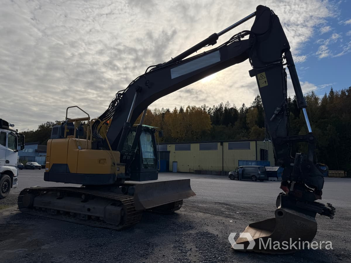 Grävmaskin Vovlo ECR235EL - Pásové rýpadlo: obrázek 3 Grävmaskin Vovlo ECR235EL - Pásové rýpadlo: obrázek 3