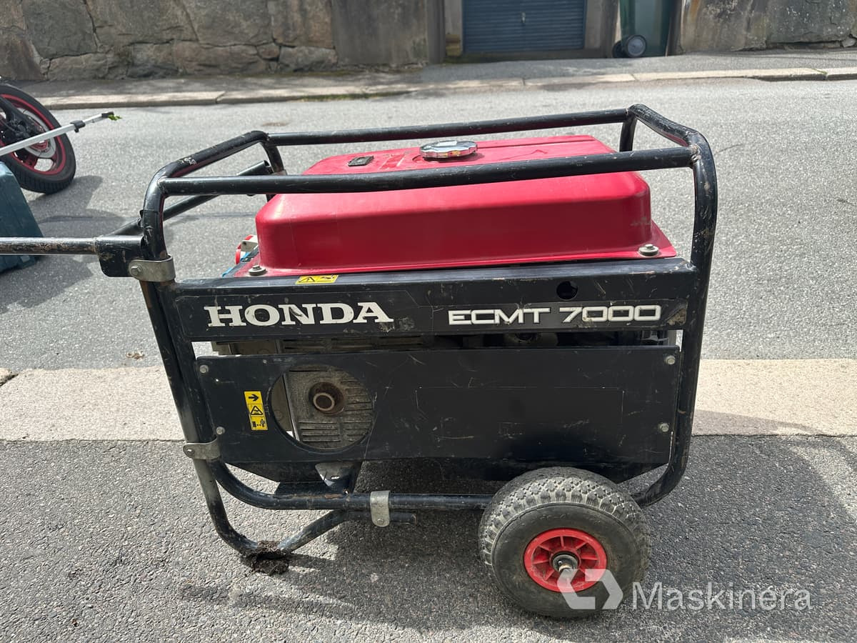 Honda ECMT 7000 Elverk Honda ECMT 7000 - Elektrický generátor: obrázek 4 Honda ECMT 7000 Elverk Honda ECMT 7000 - Elektrický generátor: obrázek 4