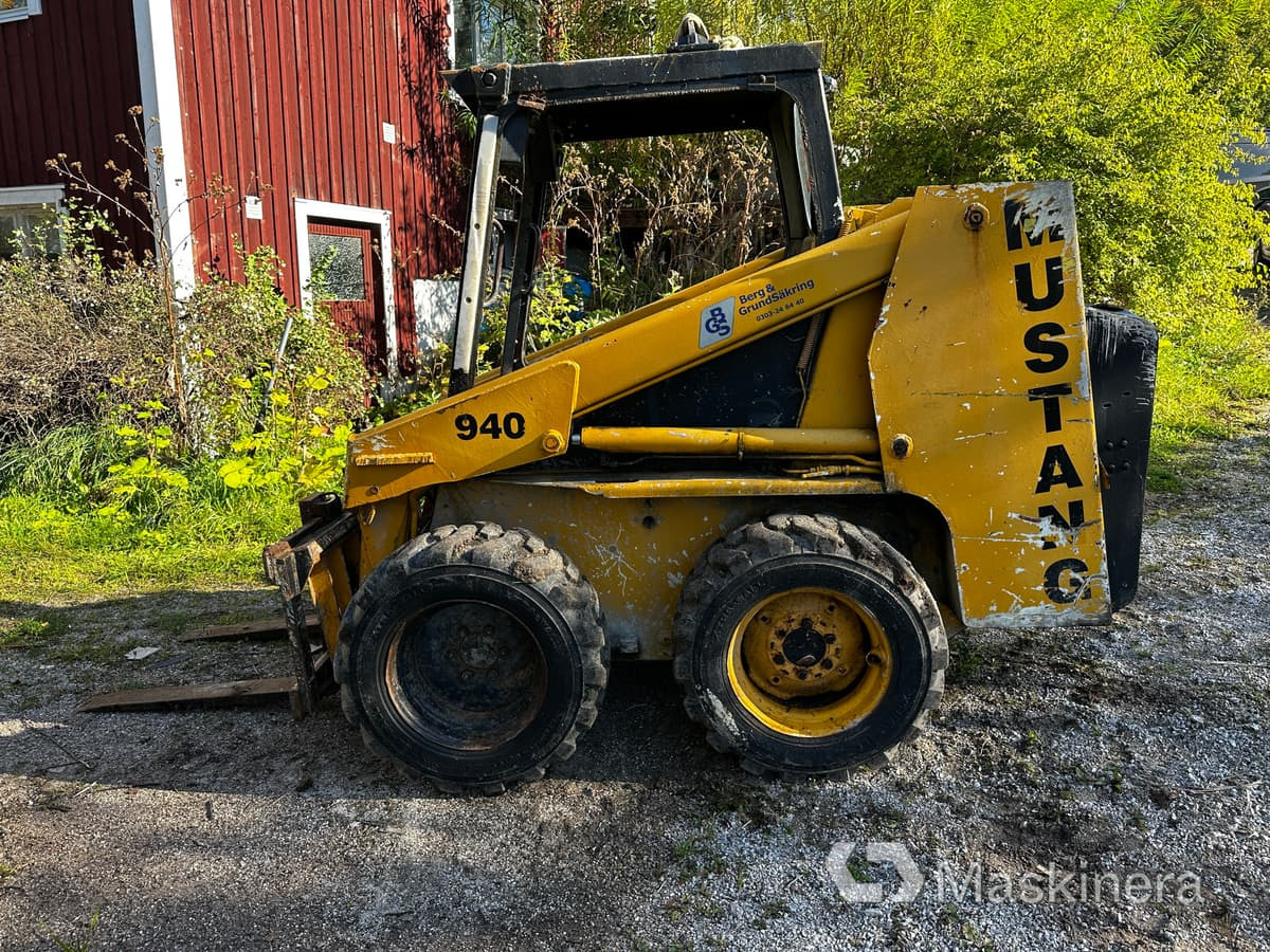 Kompaktlastare Mustang 940 - Smykový nakladač: obrázek 2 Kompaktlastare Mustang 940 - Smykový nakladač: obrázek 2