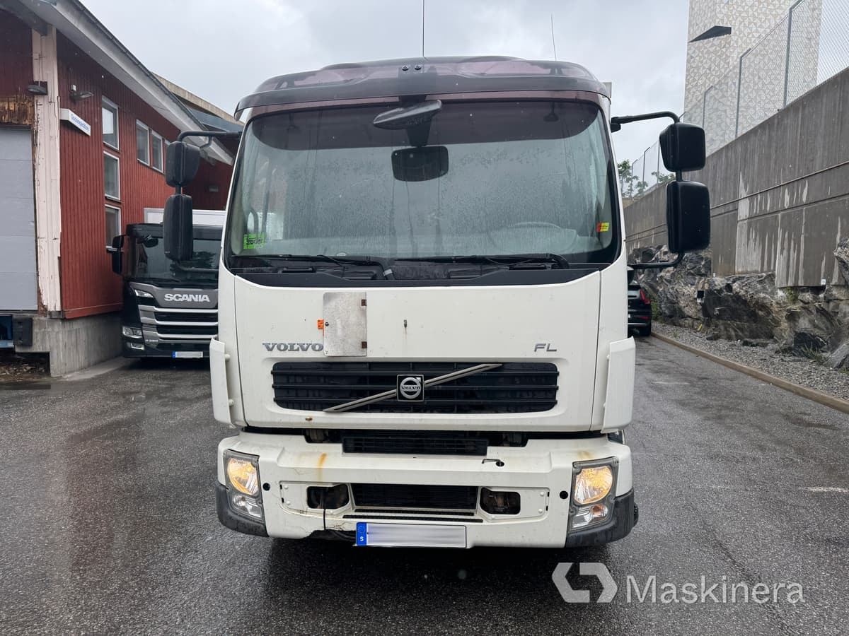 Lastbil Volvo FL-240 4X2 - Skříňový nákladní auto: obrázek 2 Lastbil Volvo FL-240 4X2 - Skříňový nákladní auto: obrázek 2