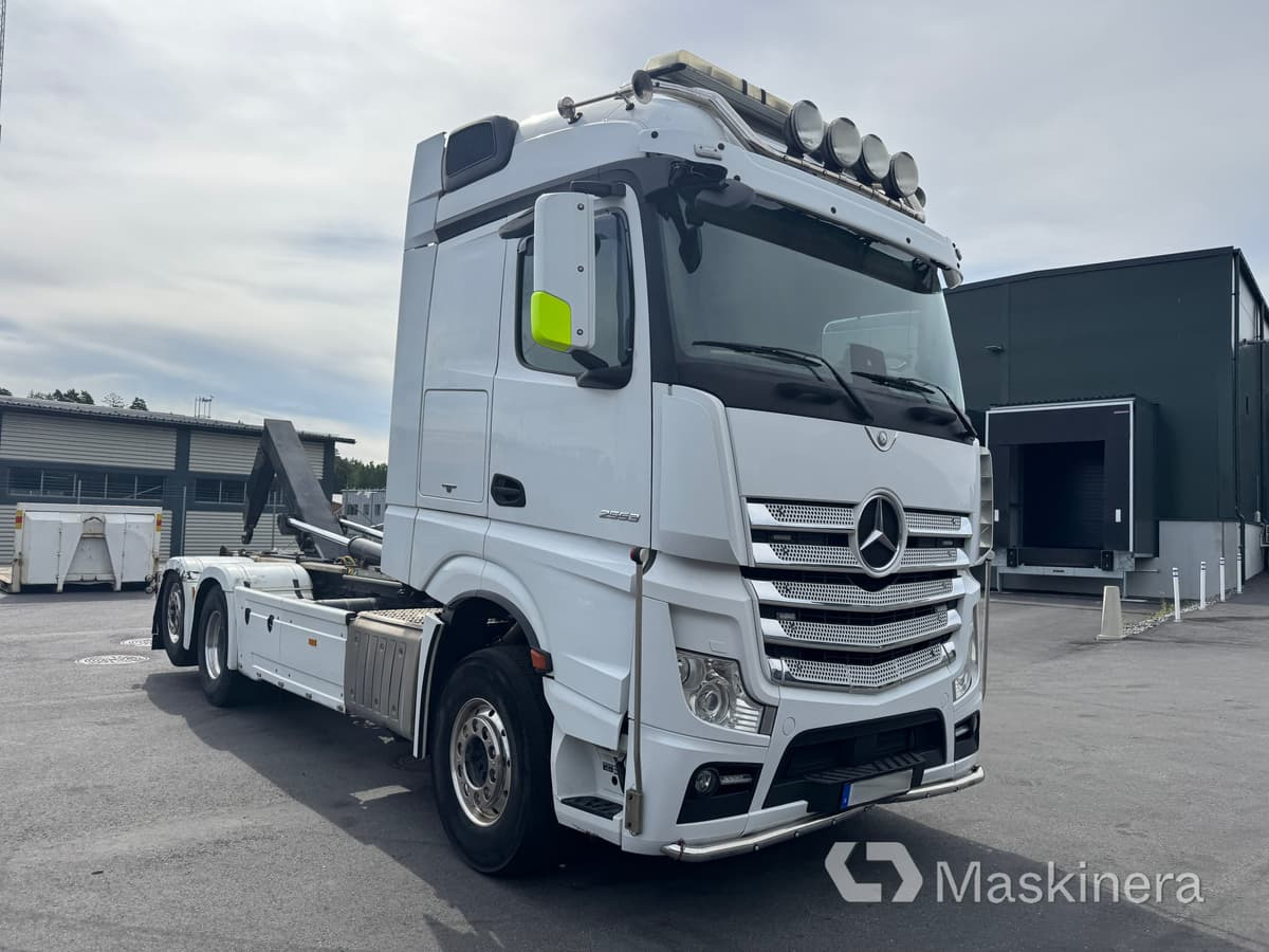 Lastväxlare Mercedes-Benz Actros - Hákový nosič kontejnerů: obrázek 3 Lastväxlare Mercedes-Benz Actros - Hákový nosič kontejnerů: obrázek 3