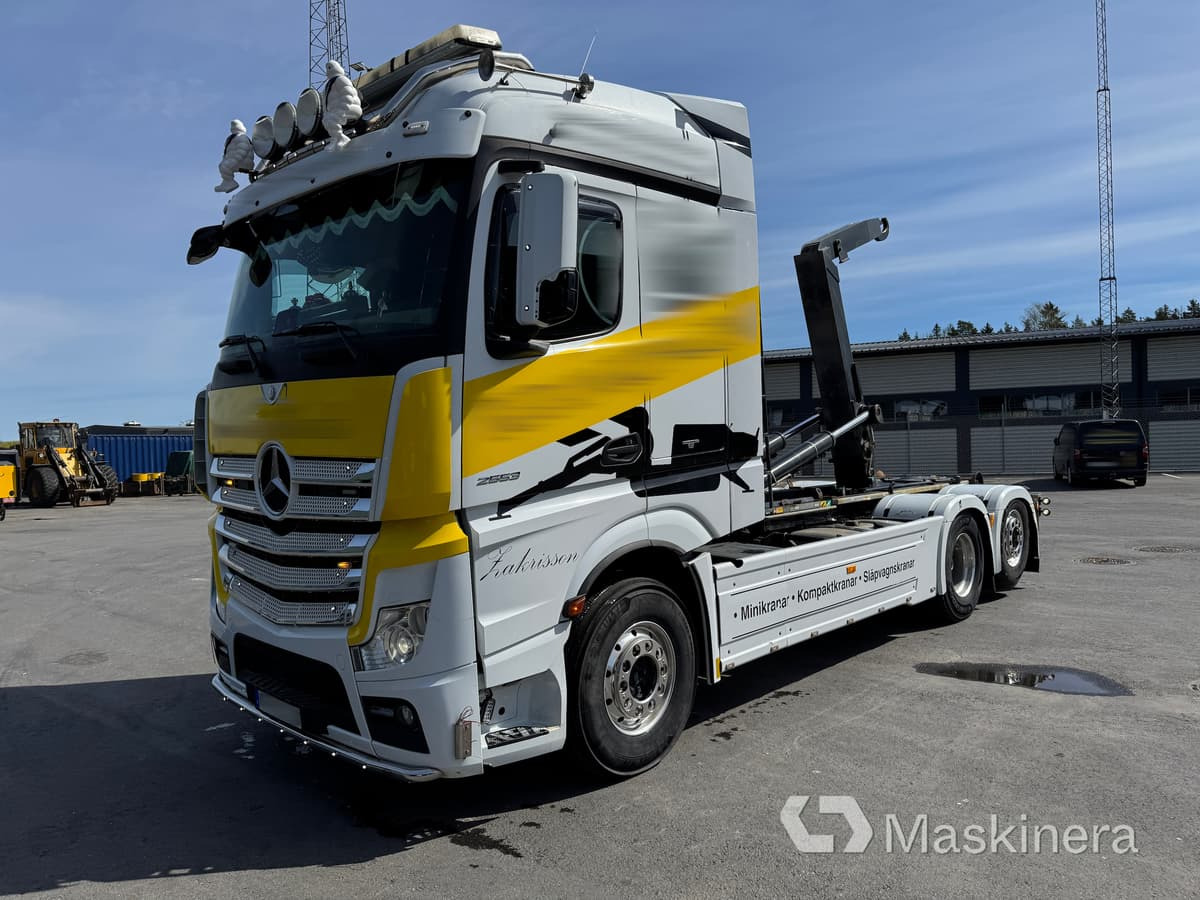Lastväxlare Mercedes-Benz Actros - Hákový nosič kontejnerů: obrázek 1 Lastväxlare Mercedes-Benz Actros - Hákový nosič kontejnerů: obrázek 1
