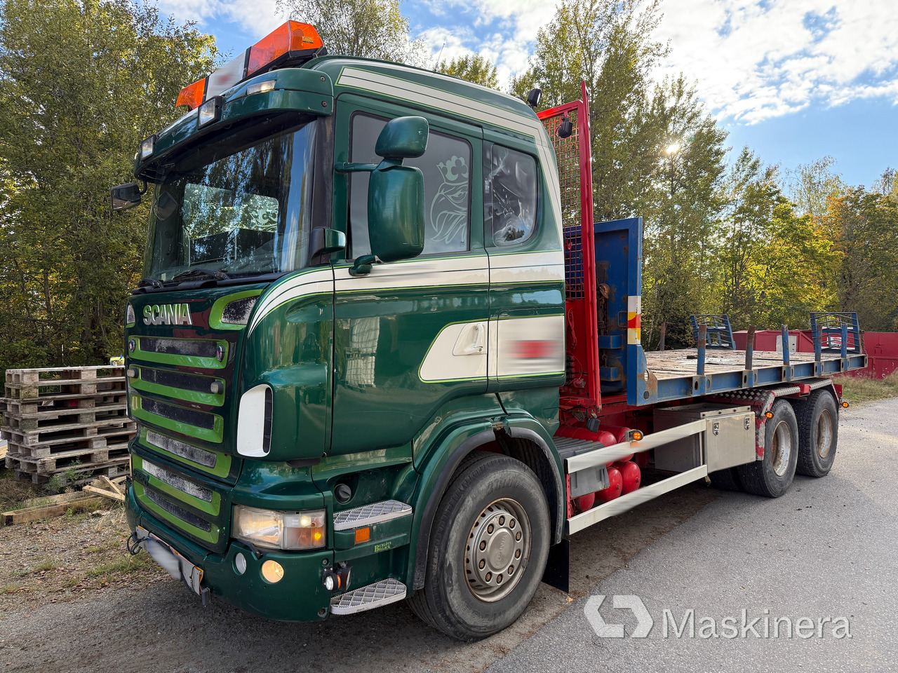 Lastväxlare Scania R420 6X4 Tridem med maskinflak och grusflak - Hákový nosič kontejnerů: obrázek 1 Lastväxlare Scania R420 6X4 Tridem med maskinflak och grusflak - Hákový nosič kontejnerů: obrázek 1