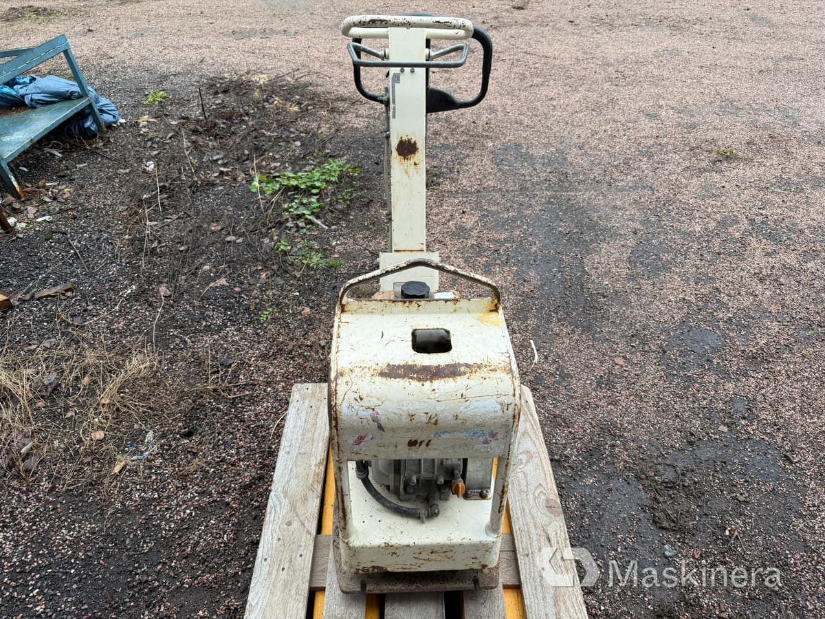 Markvibrator Swepac FB 145 - Vibrační deska: obrázek 4 Markvibrator Swepac FB 145 - Vibrační deska: obrázek 4