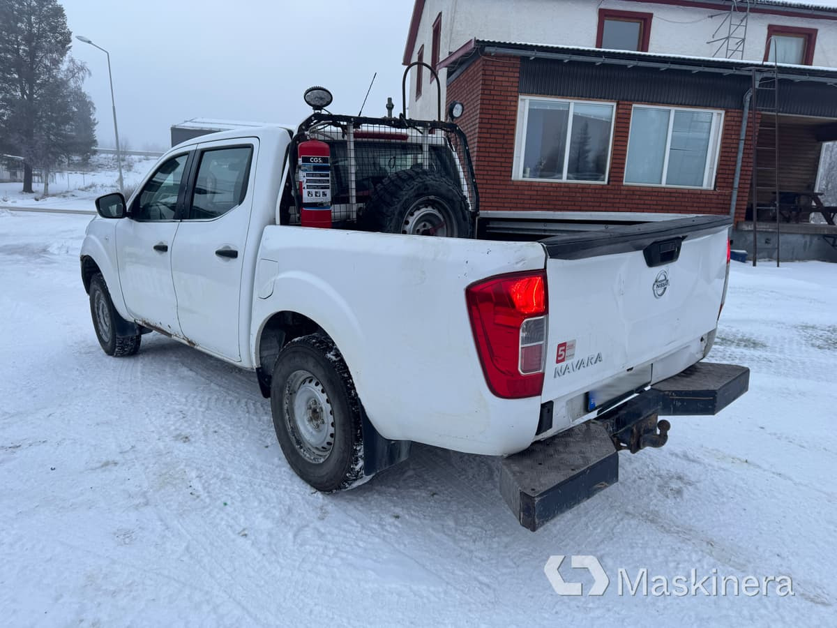 Pickup Nissan Navara med dubbelhytt - Malá dodávka: obrázek 3 Pickup Nissan Navara med dubbelhytt - Malá dodávka: obrázek 3