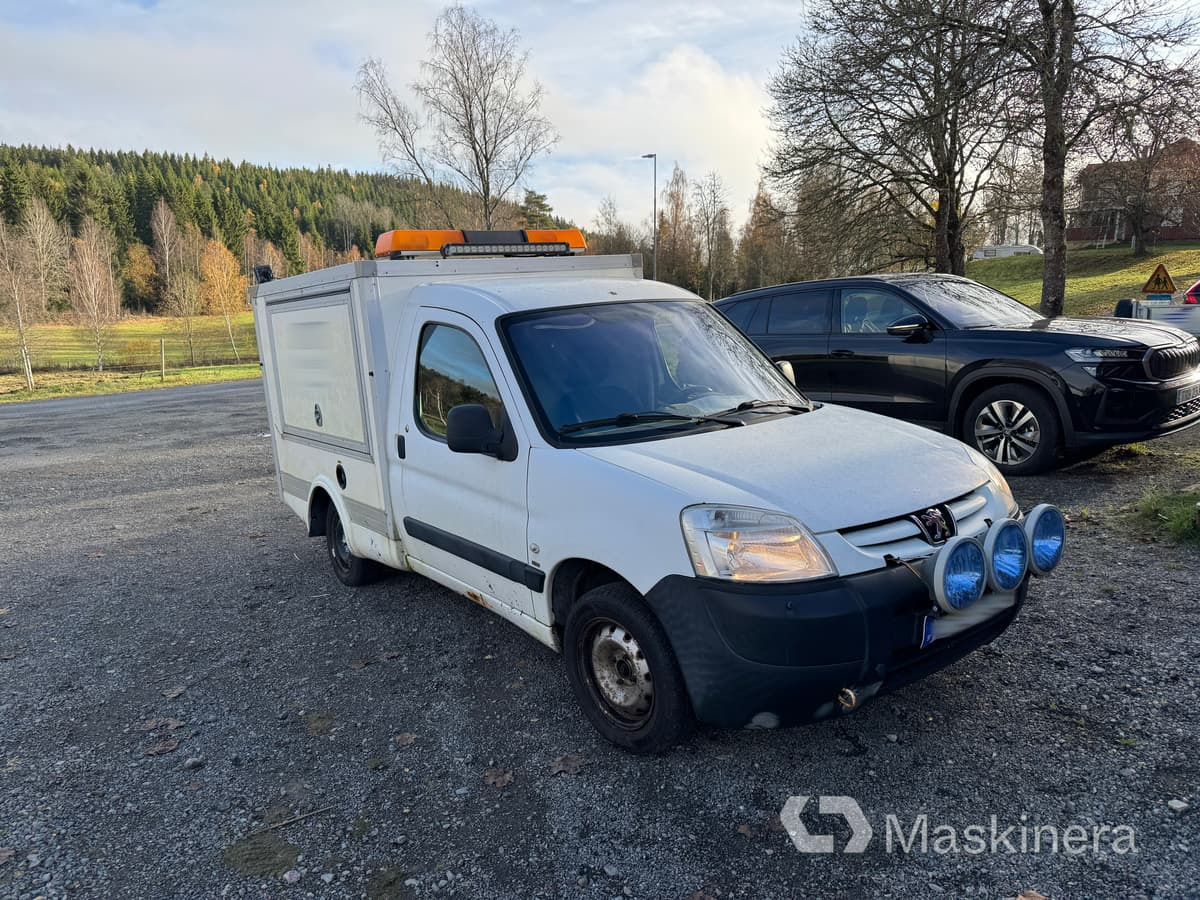 Skåpbil Peugeot Partner 1.6 HDI - Malá dodávka: obrázek 3 Skåpbil Peugeot Partner 1.6 HDI - Malá dodávka: obrázek 3