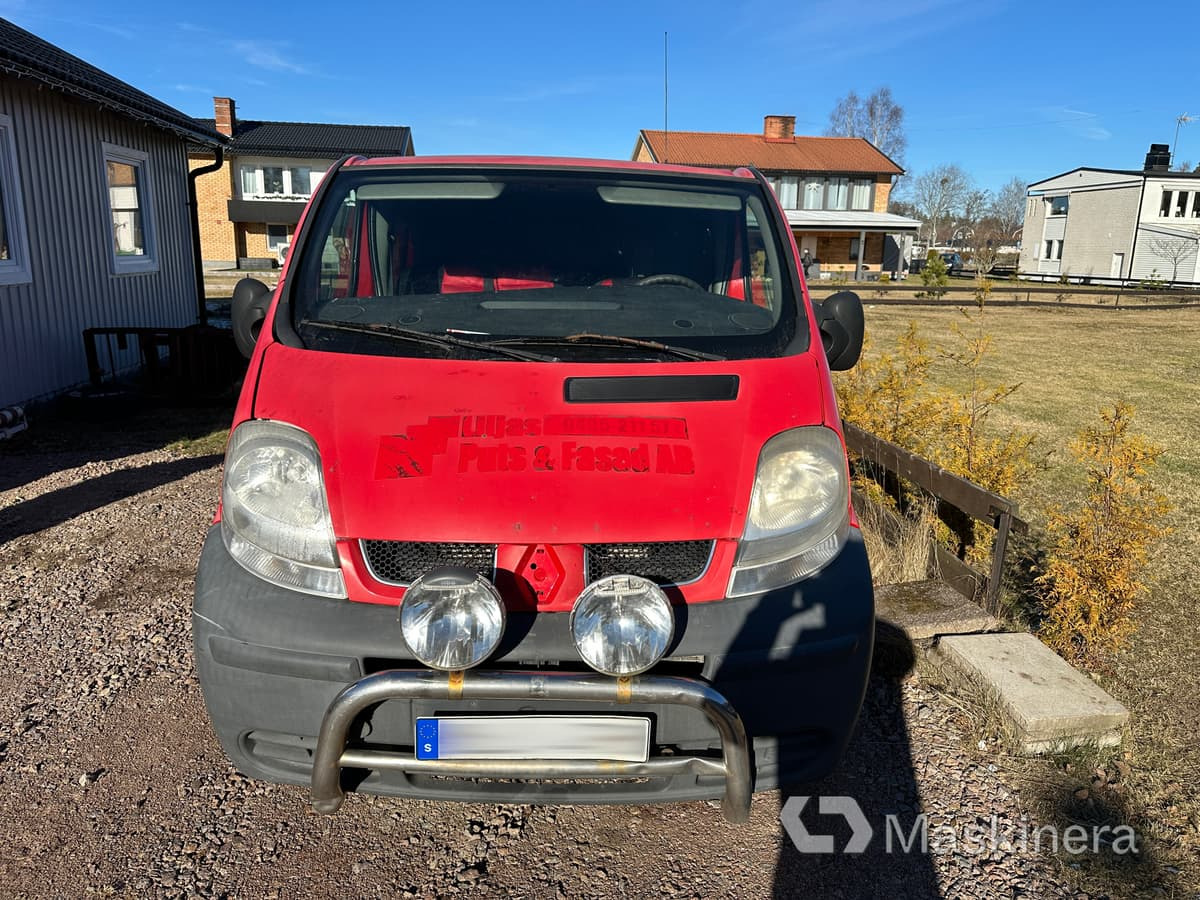 Skåpbil Renault Trafic 1.9 dCi - Furgon: obrázek 2 Skåpbil Renault Trafic 1.9 dCi - Furgon: obrázek 2
