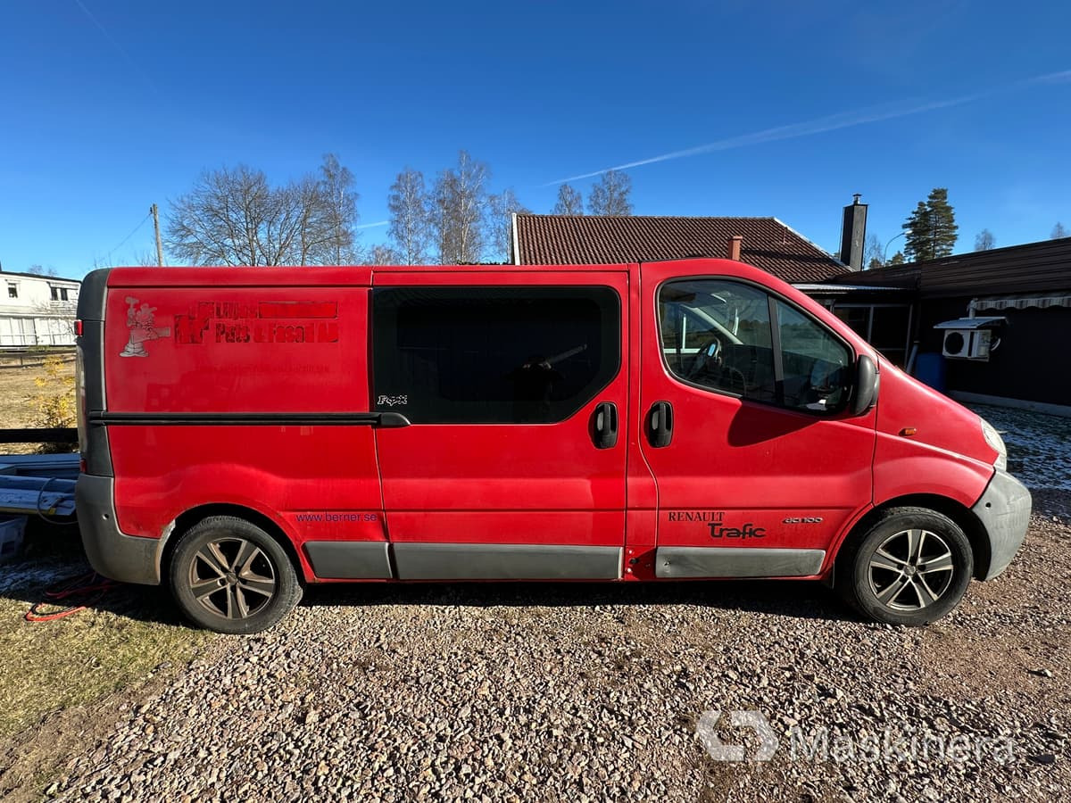 Skåpbil Renault Trafic 1.9 dCi - Furgon: obrázek 4 Skåpbil Renault Trafic 1.9 dCi - Furgon: obrázek 4