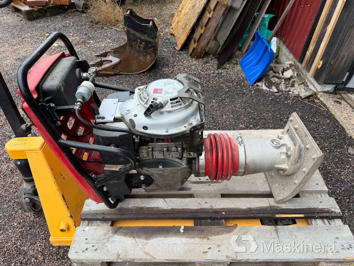 Stamp Swepac T84 - Vibrační deska: obrázek 5 Stamp Swepac T84 - Vibrační deska: obrázek 5