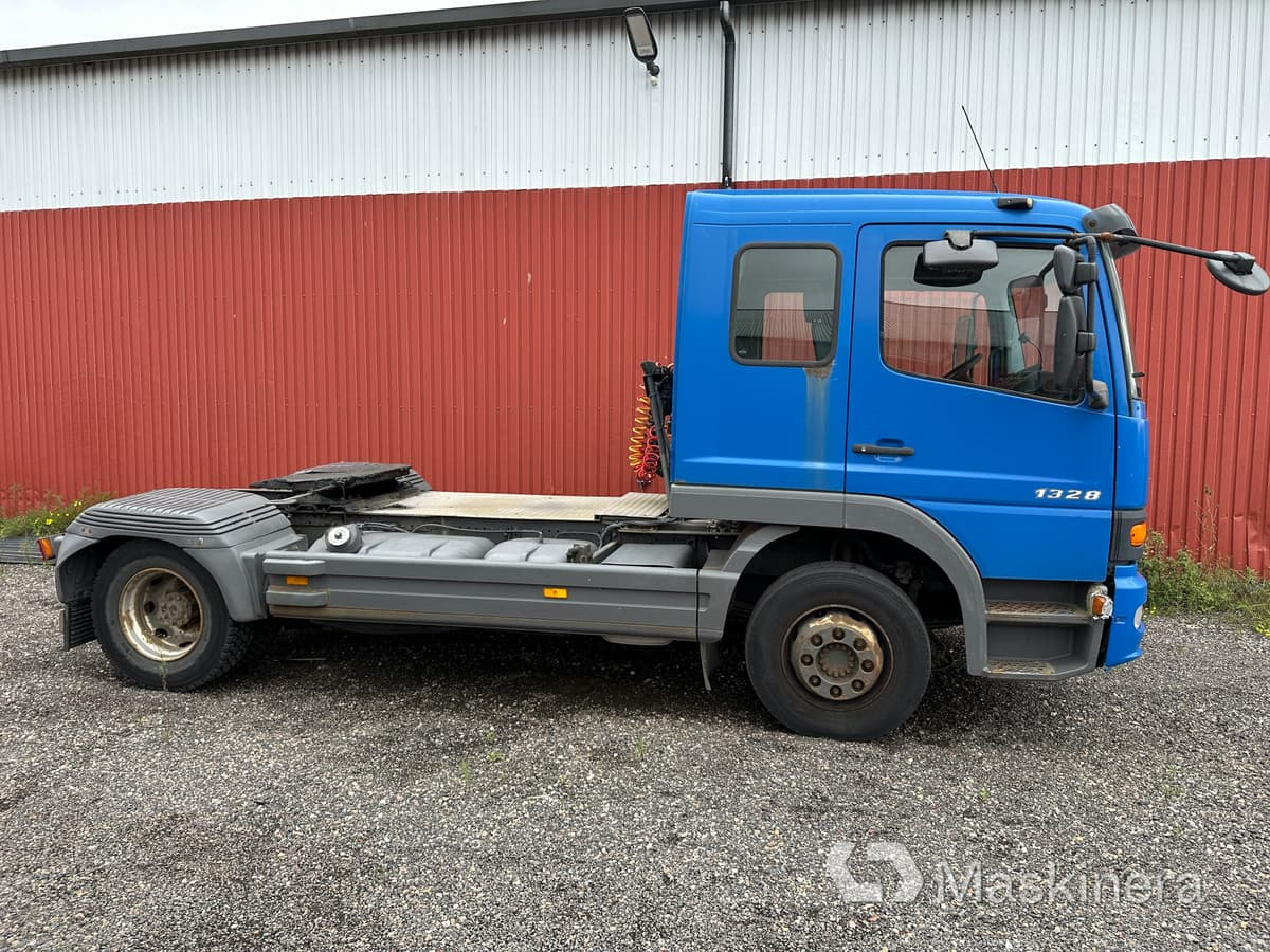 Lastbil Mercedes-Benz Atego 1328 LS 4X - Tahač: obrázek 2 Lastbil Mercedes-Benz Atego 1328 LS 4X - Tahač: obrázek 2