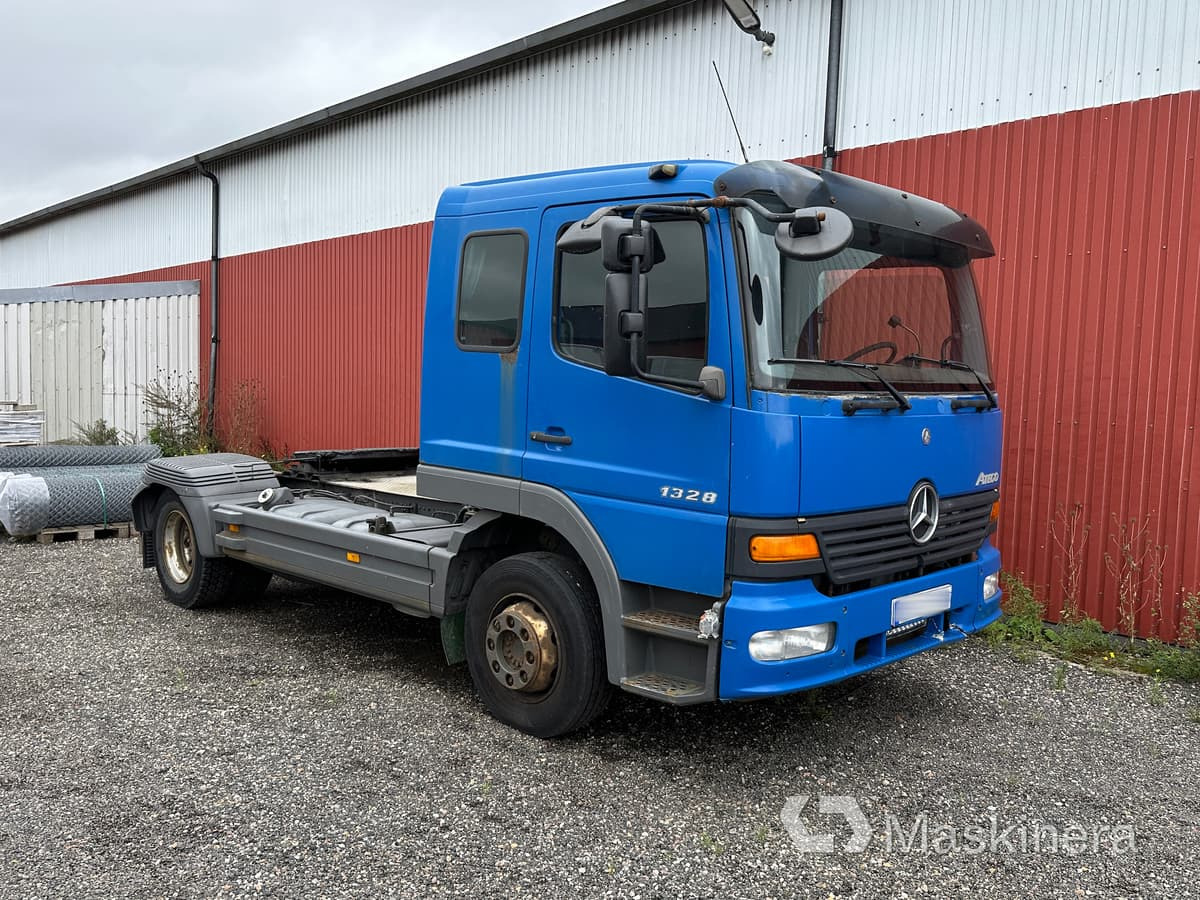 Lastbil Mercedes-Benz Atego 1328 LS 4X - Tahač: obrázek 1 Lastbil Mercedes-Benz Atego 1328 LS 4X - Tahač: obrázek 1