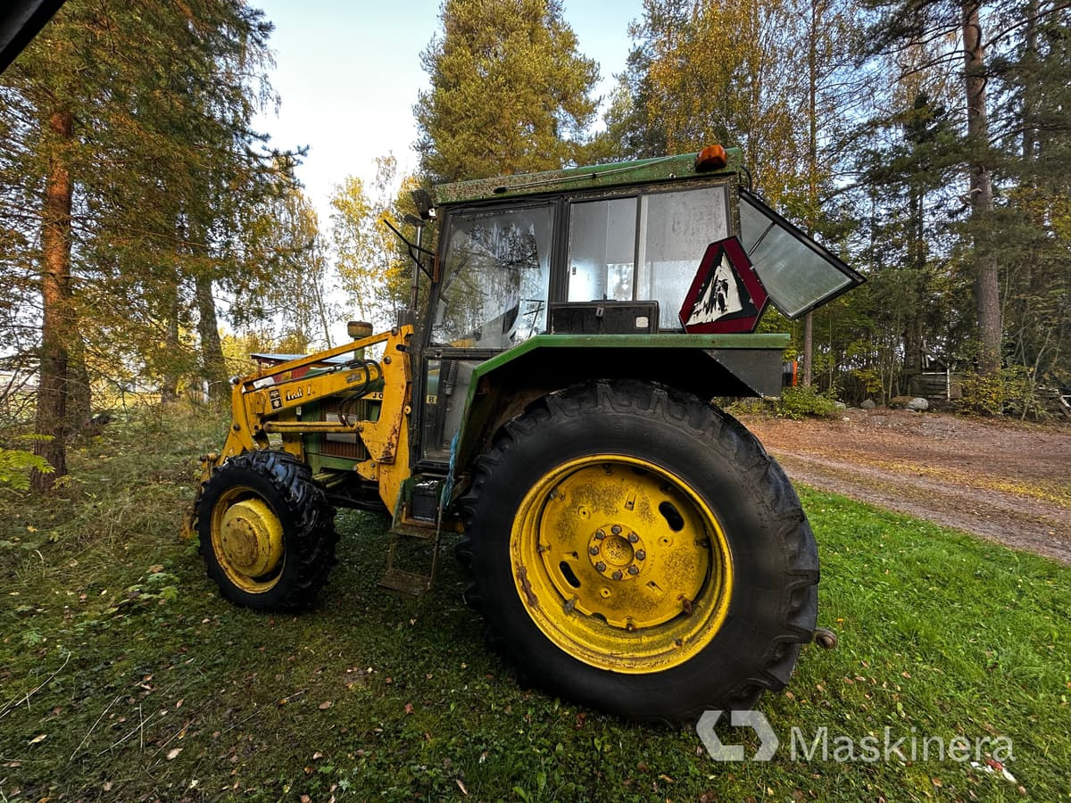 Traktor John Deere 2130 (Rep.objekt) - Traktor: obrázek 4 Traktor John Deere 2130 (Rep.objekt) - Traktor: obrázek 4