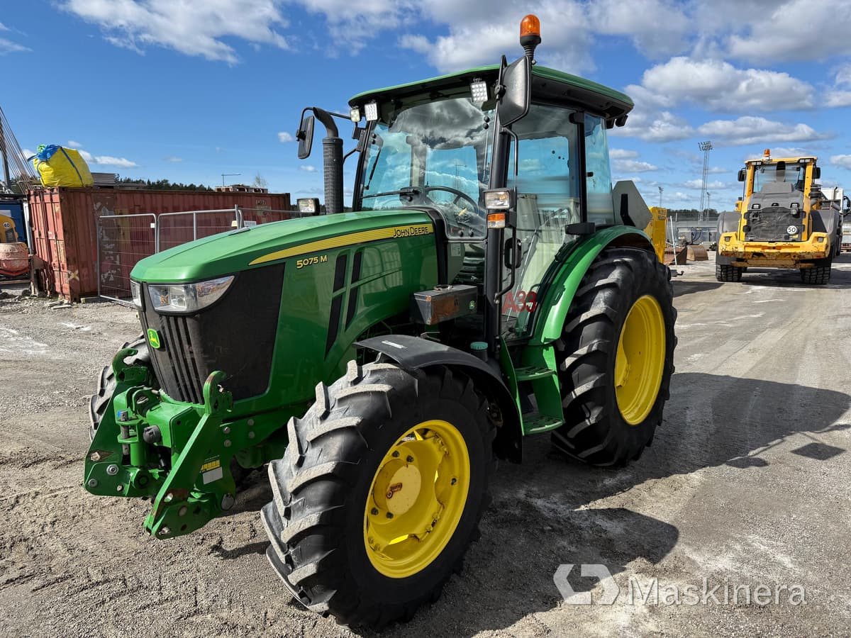 Traktor John Deere 5075M med snöutrustning - Traktor: obrázek 1 Traktor John Deere 5075M med snöutrustning - Traktor: obrázek 1