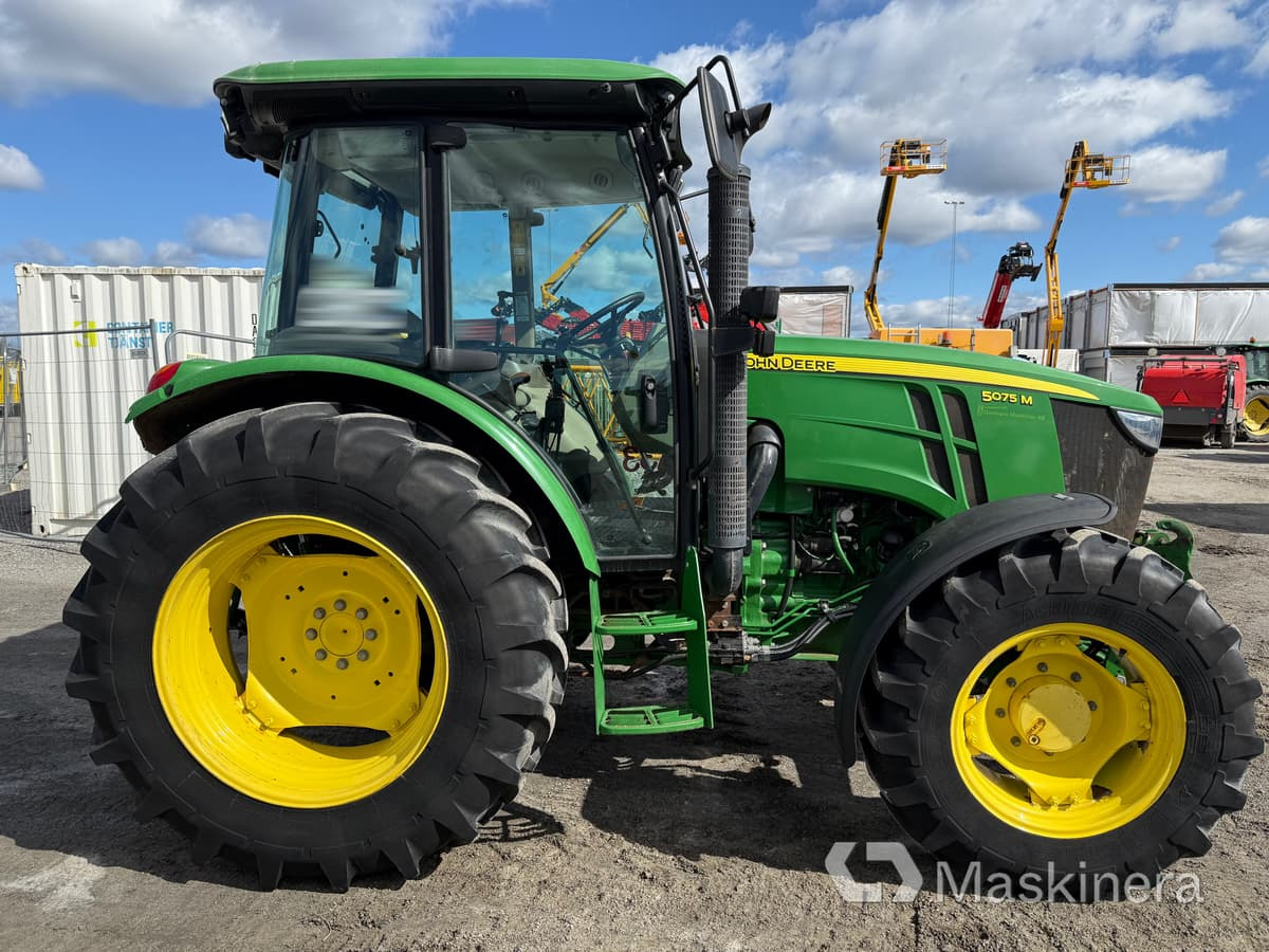 Traktor John Deere 5075M med snöutrustning - Traktor: obrázek 4 Traktor John Deere 5075M med snöutrustning - Traktor: obrázek 4