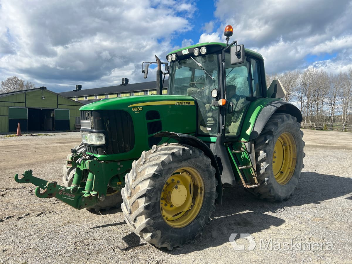 Traktor John Deere 6930 Premium med frontlyft - Traktor: obrázek 1 Traktor John Deere 6930 Premium med frontlyft - Traktor: obrázek 1