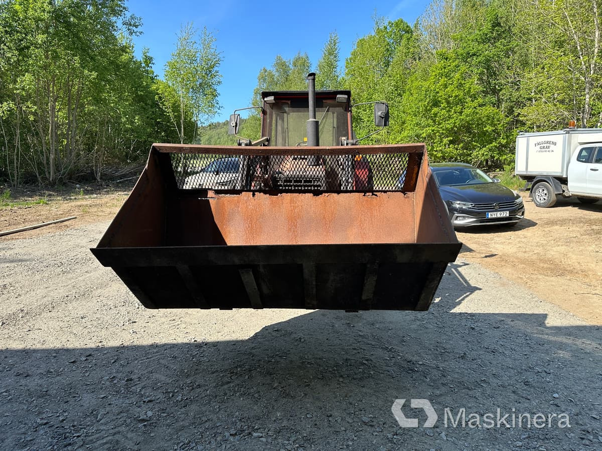 Traktor Volvo BM Valmet 805-4 - Traktor: obrázek 3 Traktor Volvo BM Valmet 805-4 - Traktor: obrázek 3