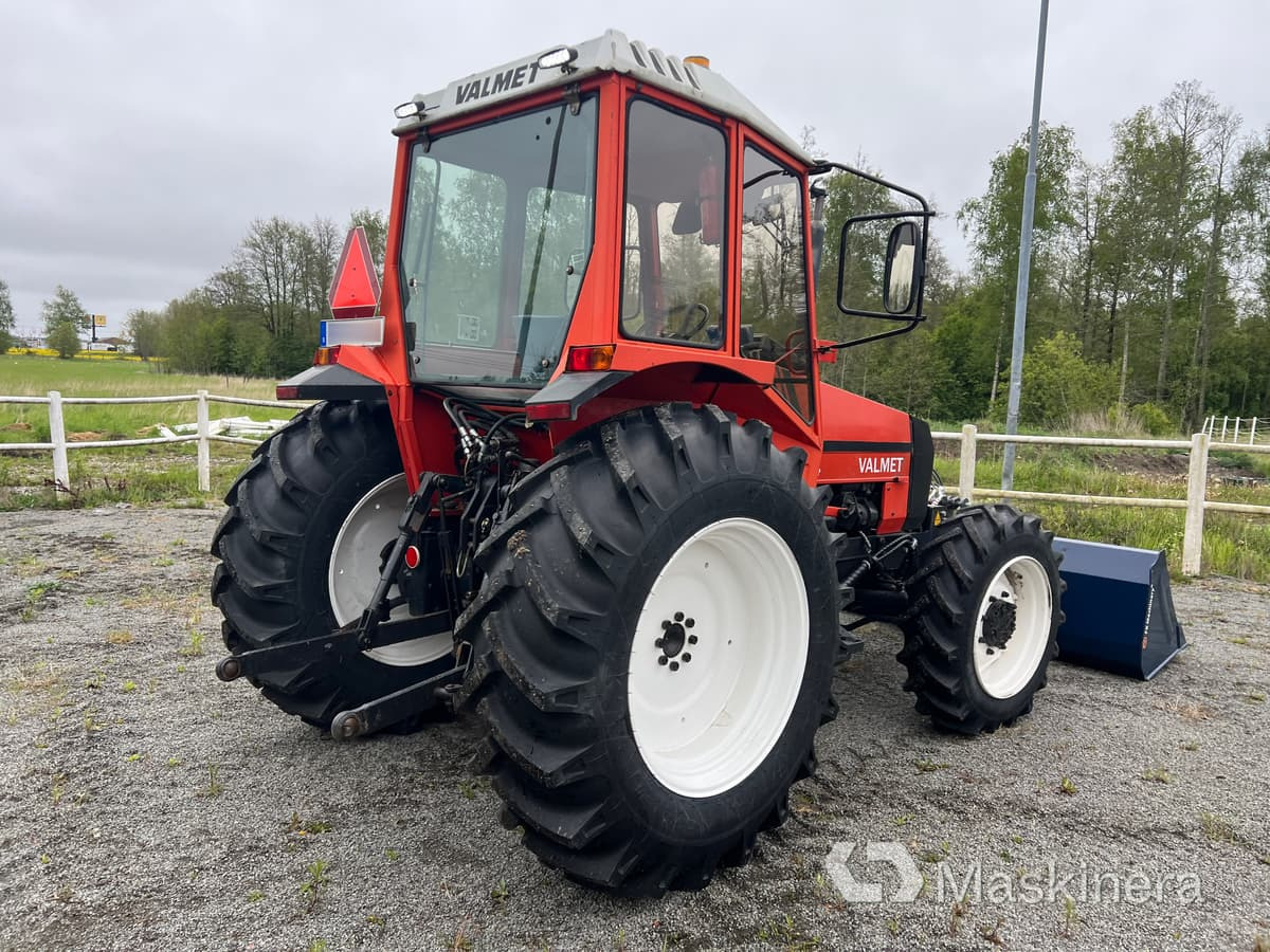 Valmet 604-4 Traktor Valmet 604-4 - Traktor: obrázek 5 Valmet 604-4 Traktor Valmet 604-4 - Traktor: obrázek 5