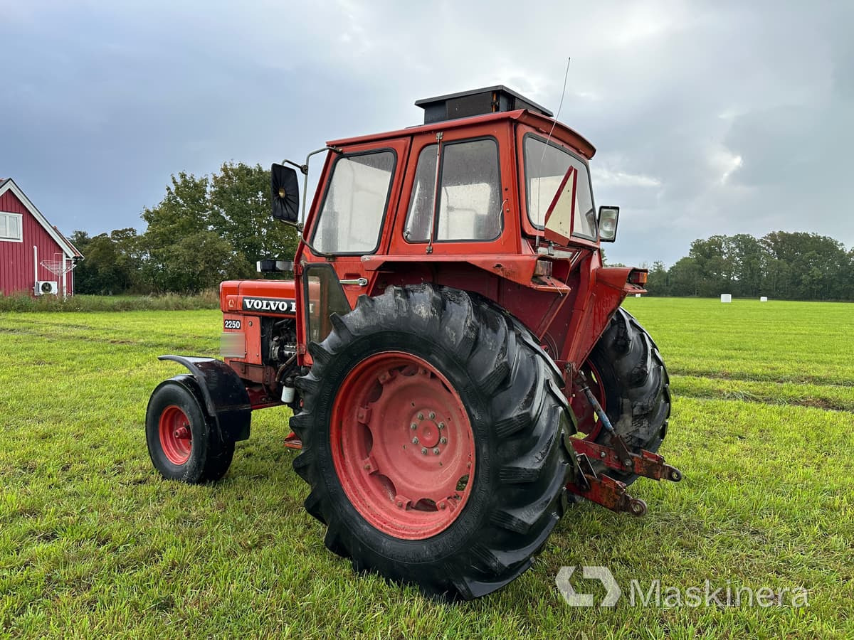 Volvo BM 2250 Traktor Volvo BM 2250 - Traktor: obrázek 3 Volvo BM 2250 Traktor Volvo BM 2250 - Traktor: obrázek 3